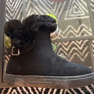JOURNEE COLLECTION BLACK SUEDE BOOTS